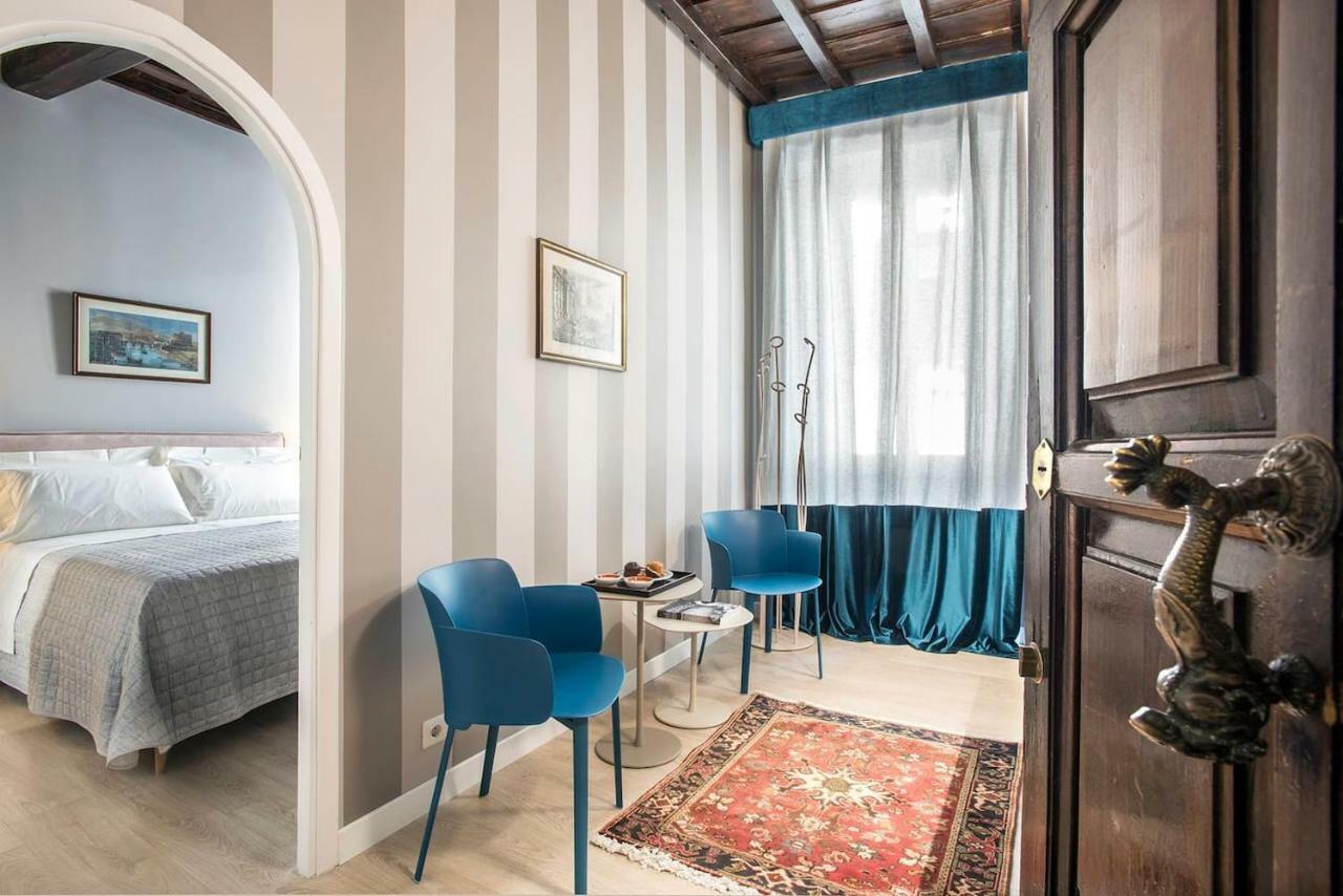Apartament La Finestra Su Fontana Di Trevi - Charming View Rzym Zewnętrze zdjęcie