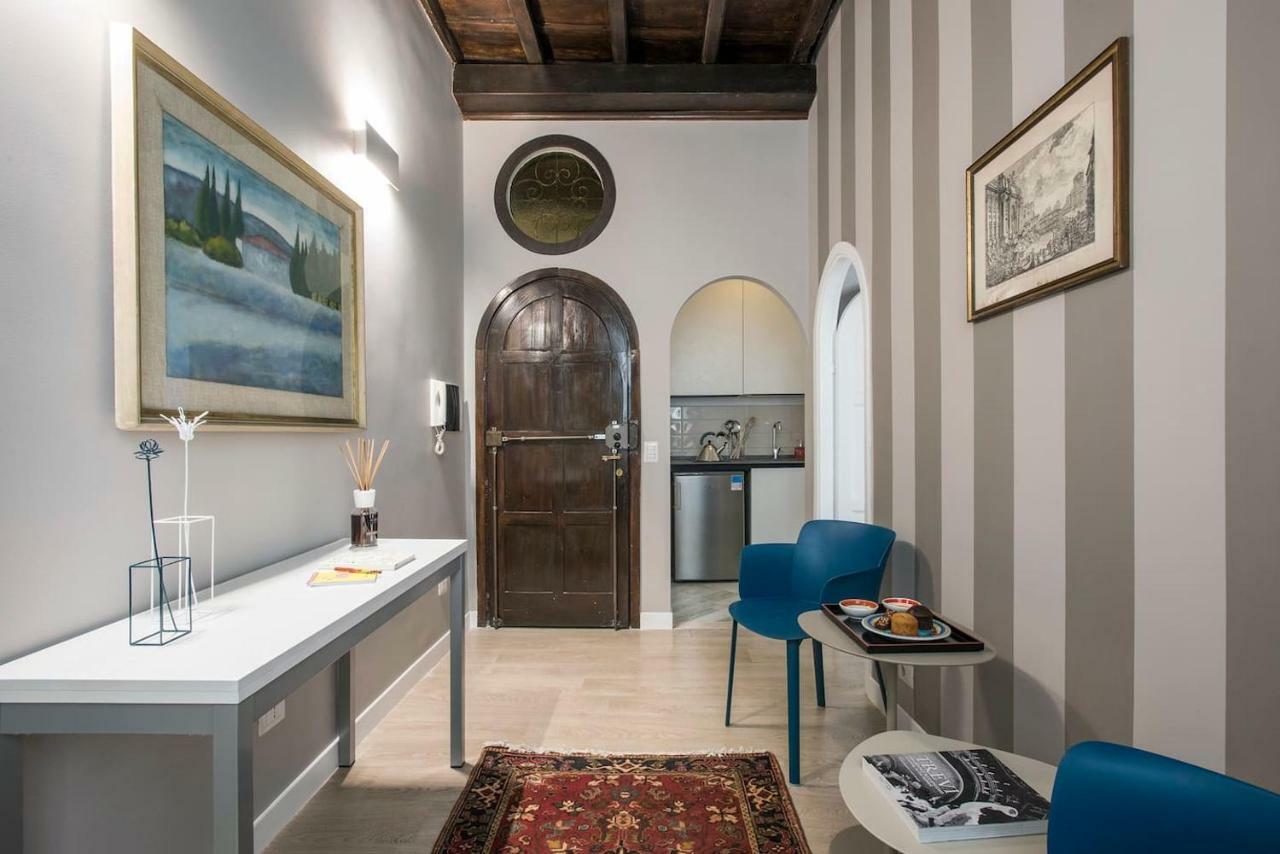 Apartament La Finestra Su Fontana Di Trevi - Charming View Rzym Zewnętrze zdjęcie