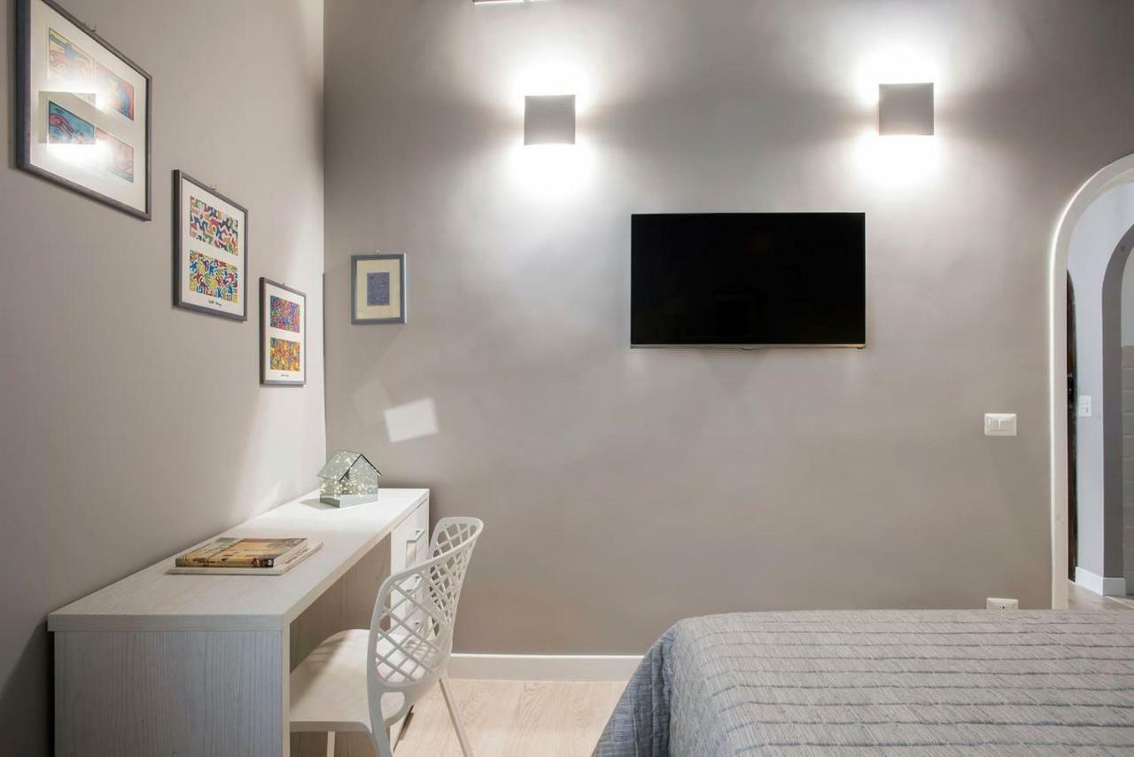 Apartament La Finestra Su Fontana Di Trevi - Charming View Rzym Zewnętrze zdjęcie