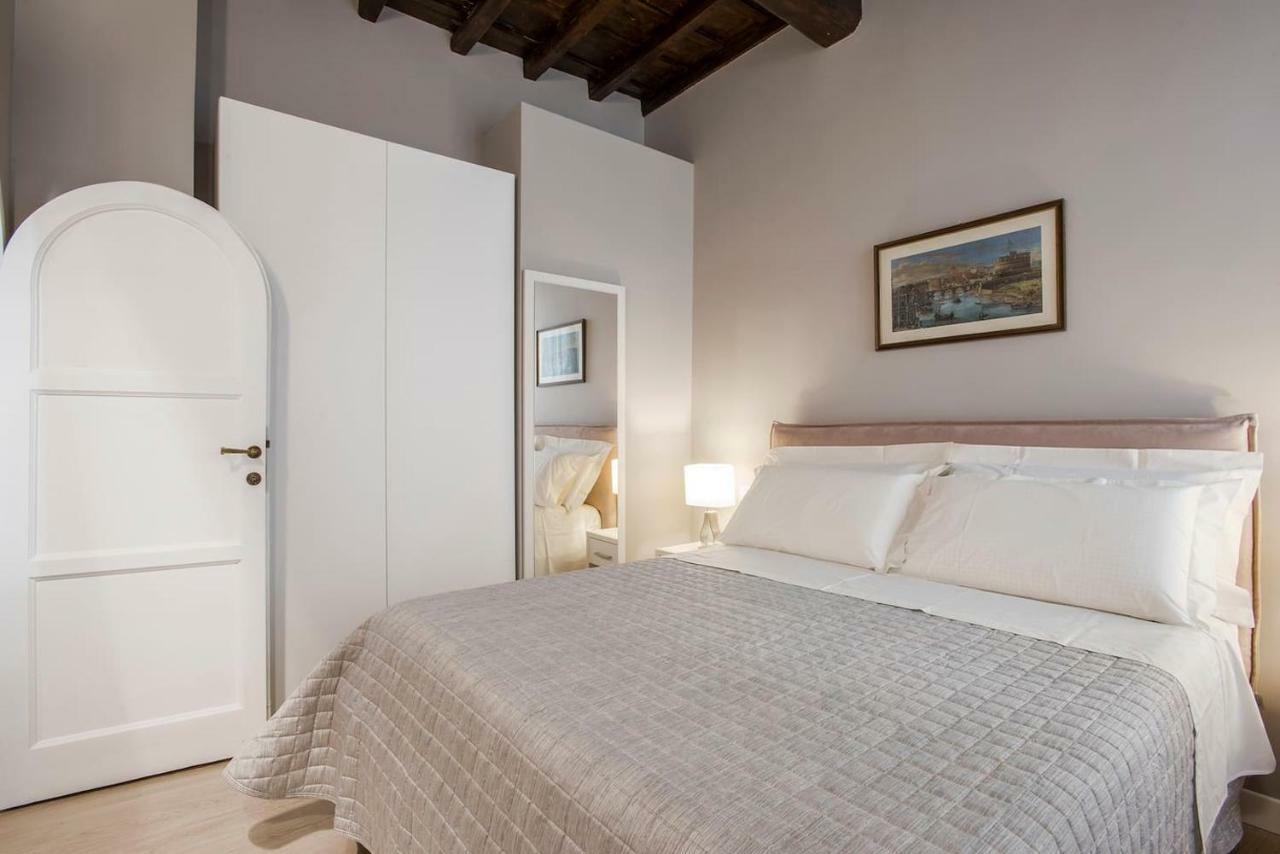 Apartament La Finestra Su Fontana Di Trevi - Charming View Rzym Zewnętrze zdjęcie